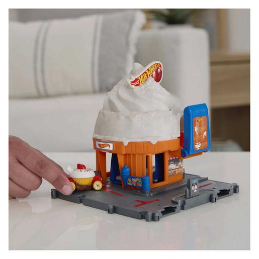 Hot Wheels - Pista de carreras City Tienda de helados con 1 vehículo incluido ㅤ