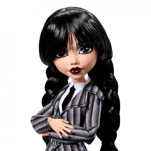 Monster High - Quarta-feira com uniforme da escola