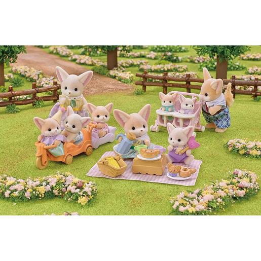 Sylvanian Families - Set de picnic para hermanos zorro del desierto en casa de muñecas